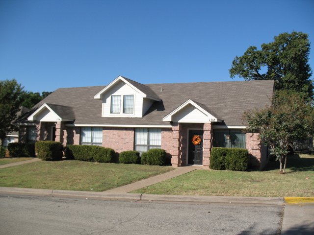 Weatherford Townhome: 103 O'brien Ct