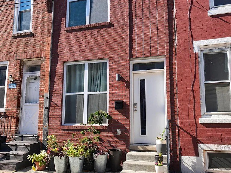 Philadelphia House: 2224 Greenwich St