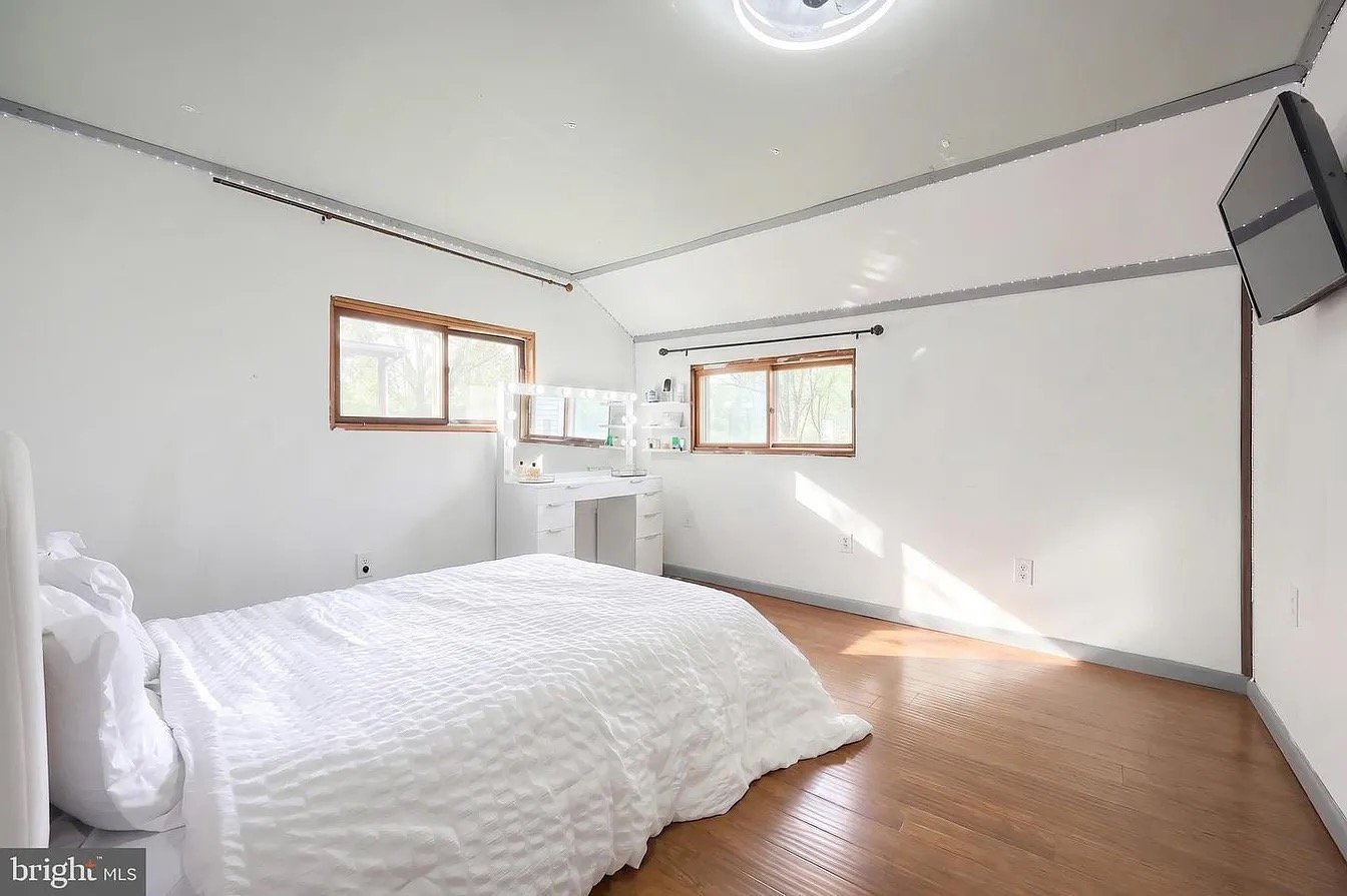 El Reno House: 1809 Palmatum Rd
