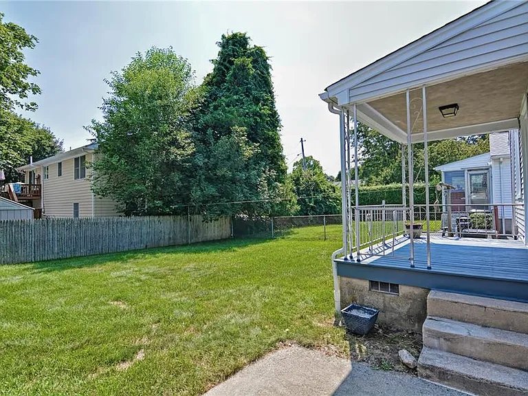 Providence House: 208 Isabella Ave