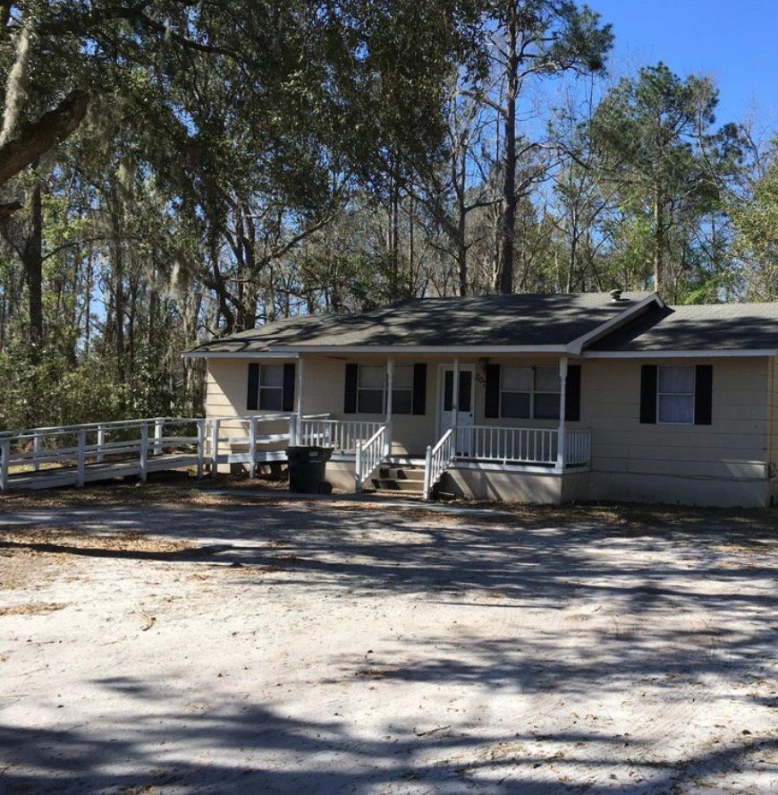 Allenhurst House: 207 Griffin Rd