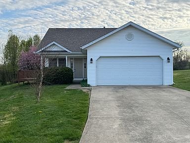 Bloomington House: 4626 S Sparrow Ct, Bloomington, IN 47401