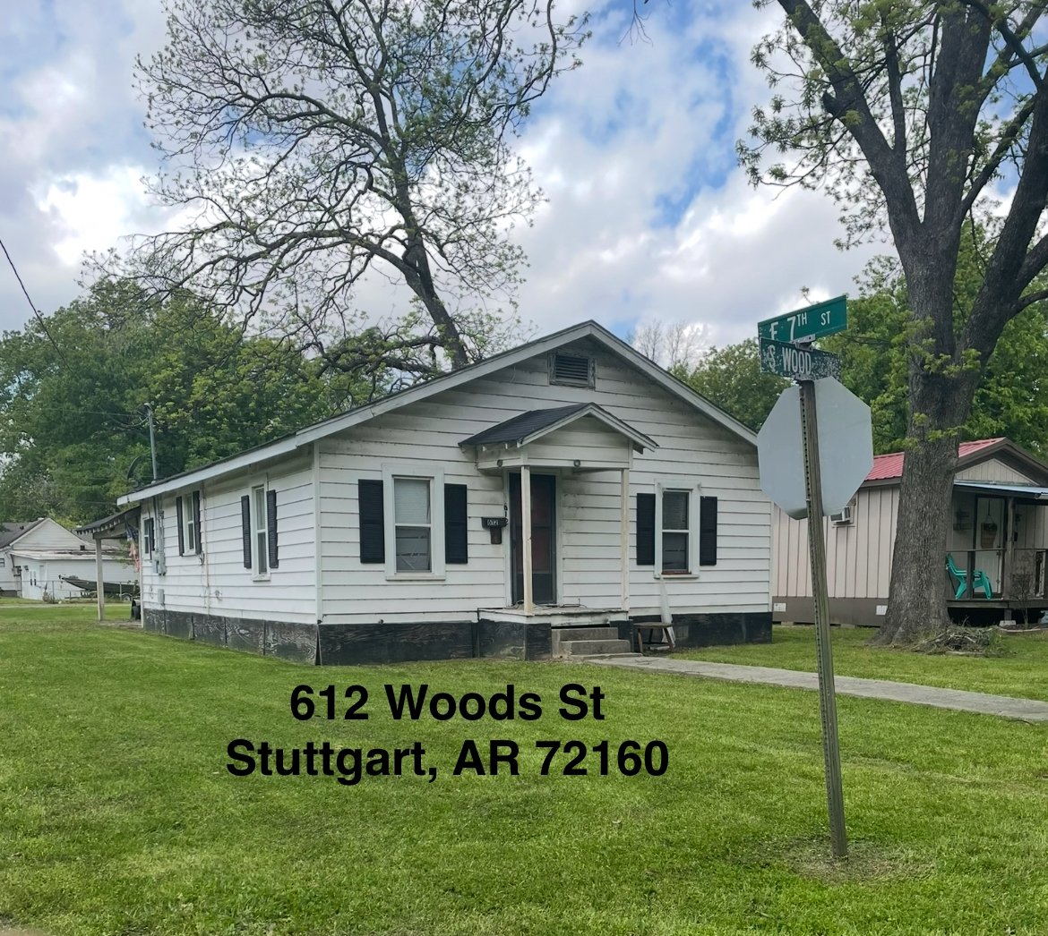 Stuttgart House: 612 S Wood St