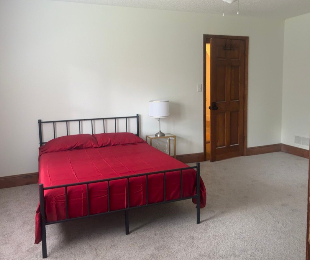 Jonesboro Single Room: 298 Main Street