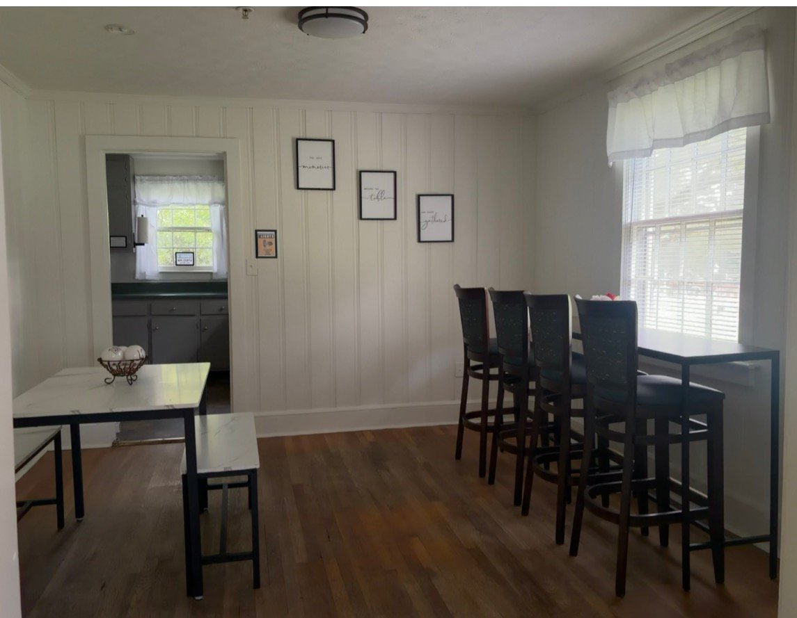 Jonesboro Single Room: 298 Main Street