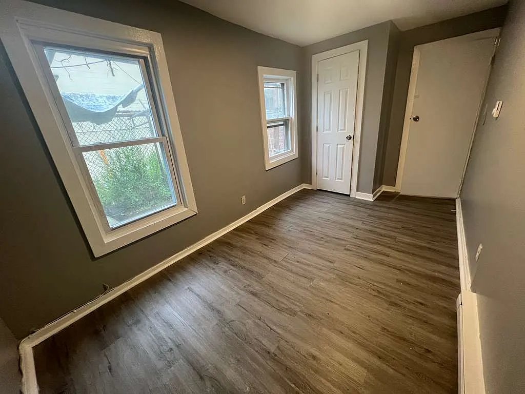 Paterson Apartment: 93 Spruce St