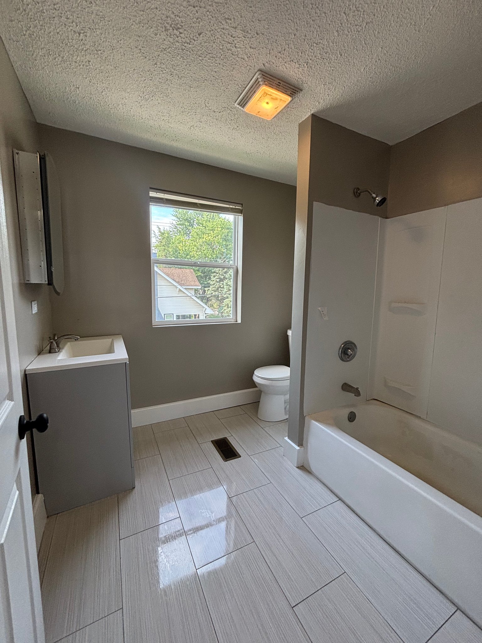 Indianapolis House: 501 N Dequincy St