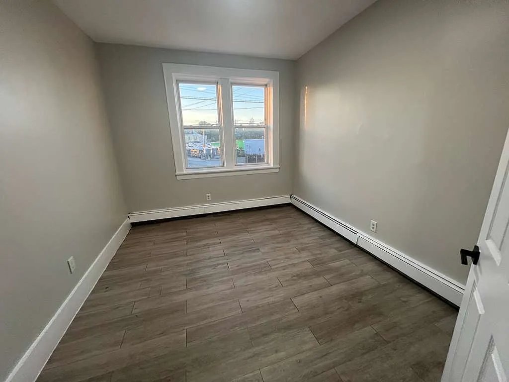 Paterson Apartment: 545 E 38th St