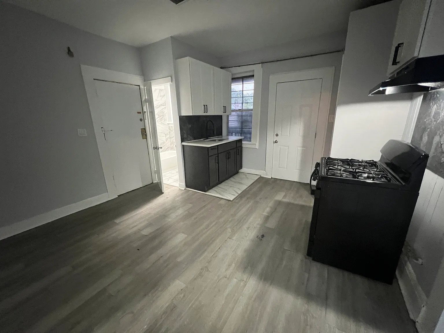 Paterson Apartment: 104 Lawrence St