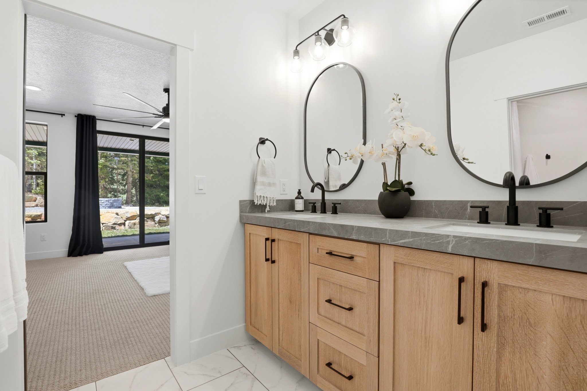 Park city House: 1000 W. Upper cove Rd
