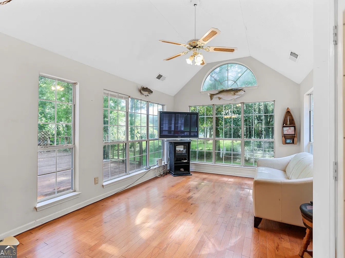 Newnan House: 188 Widewater Dr