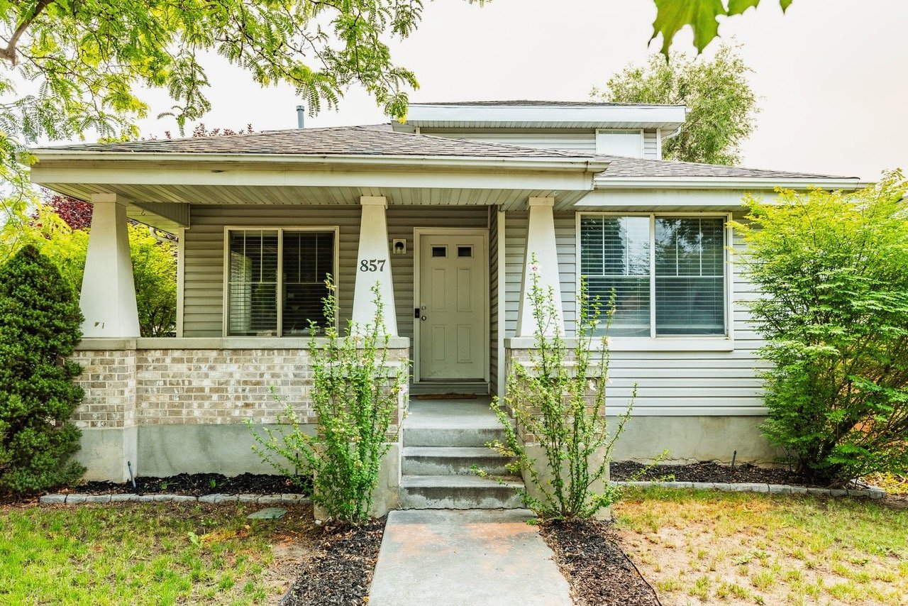 Provo House: 857 W 200 S