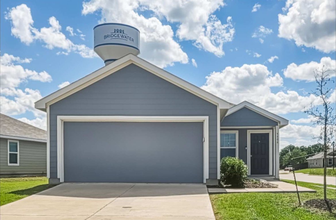 Princeton House: 5405 Longshadow Dr