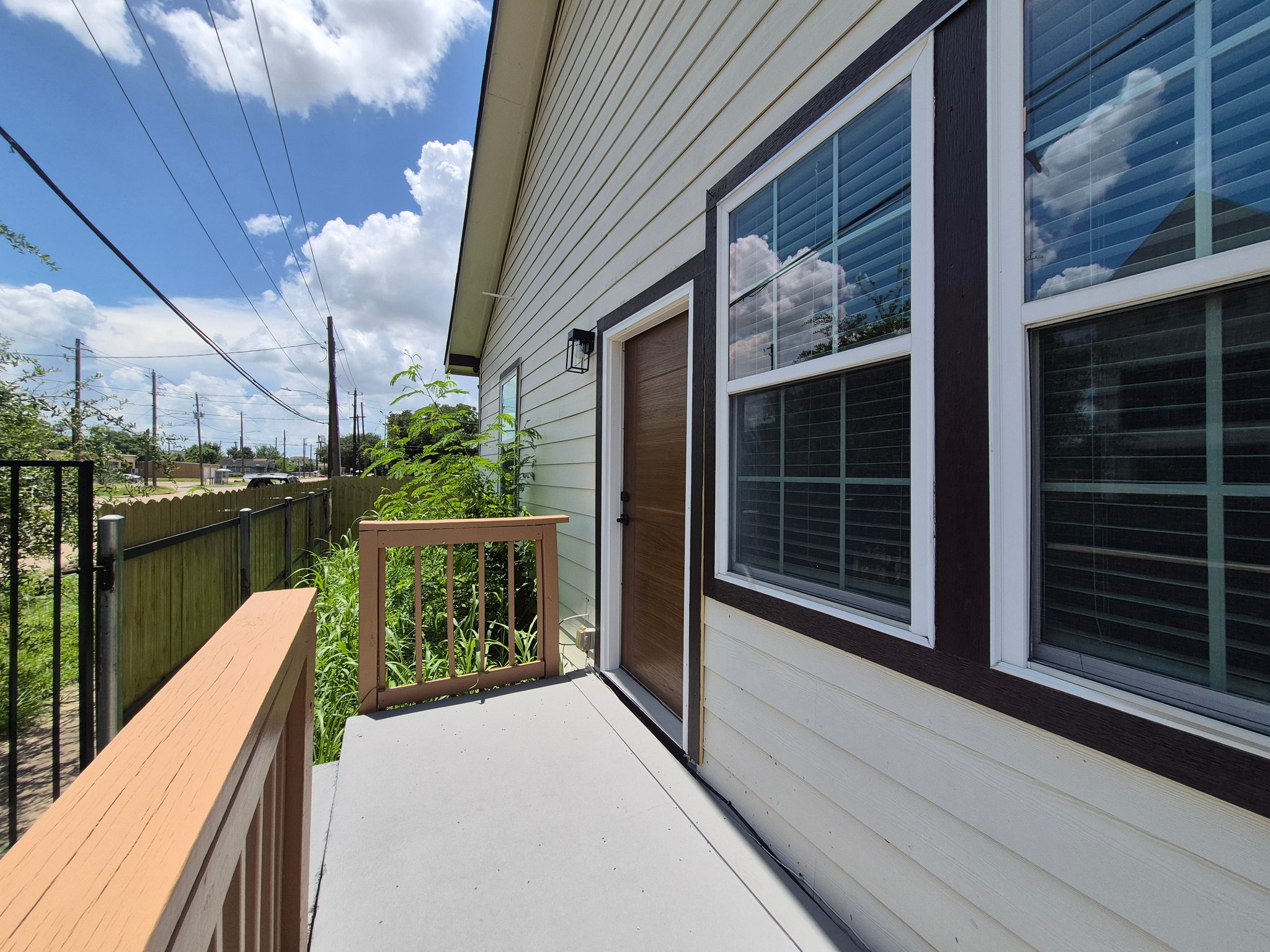 Houston House: 1219 Gregg St