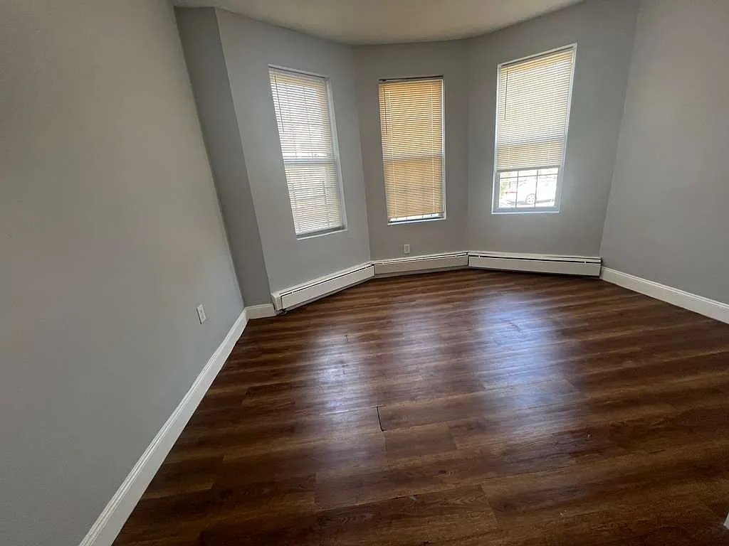 Paterson Apartment: 190 Hamilton Ave