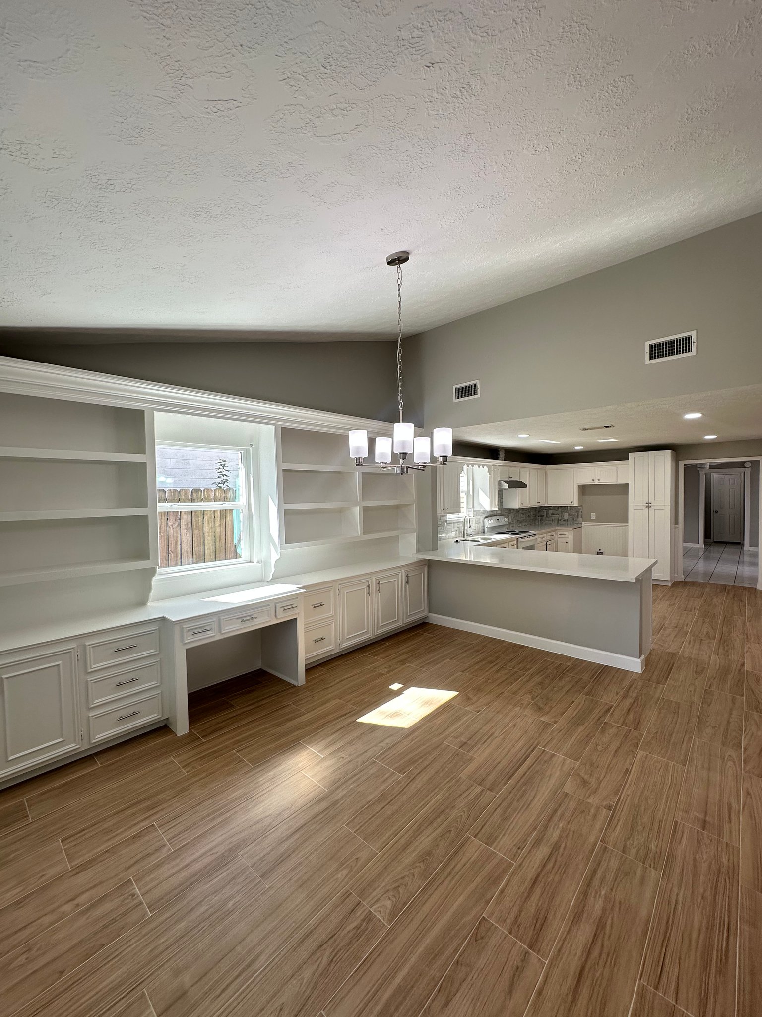 Stafford House: 2830 Lelia St