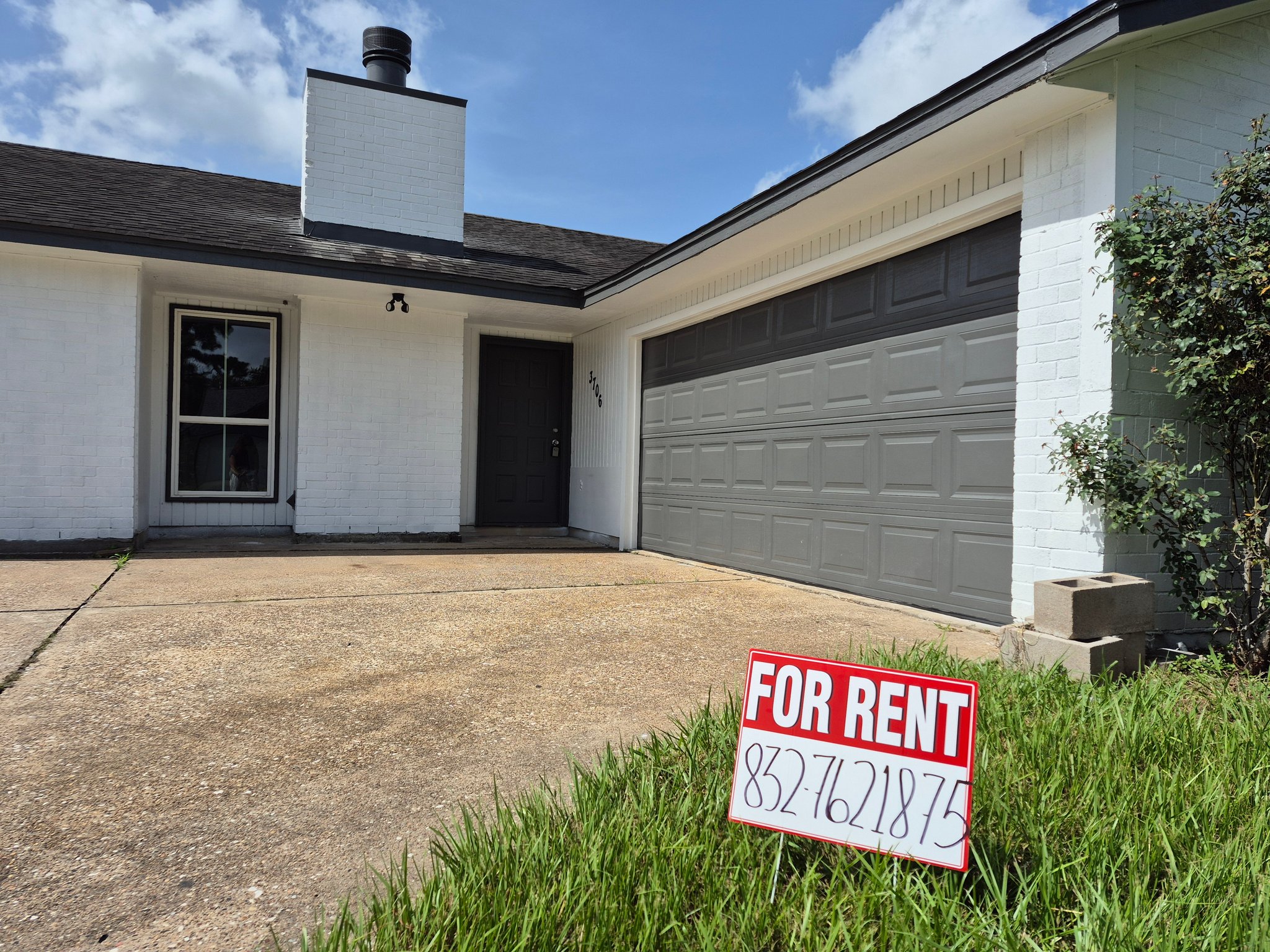 Houston House: 3706 Verhalen Ave