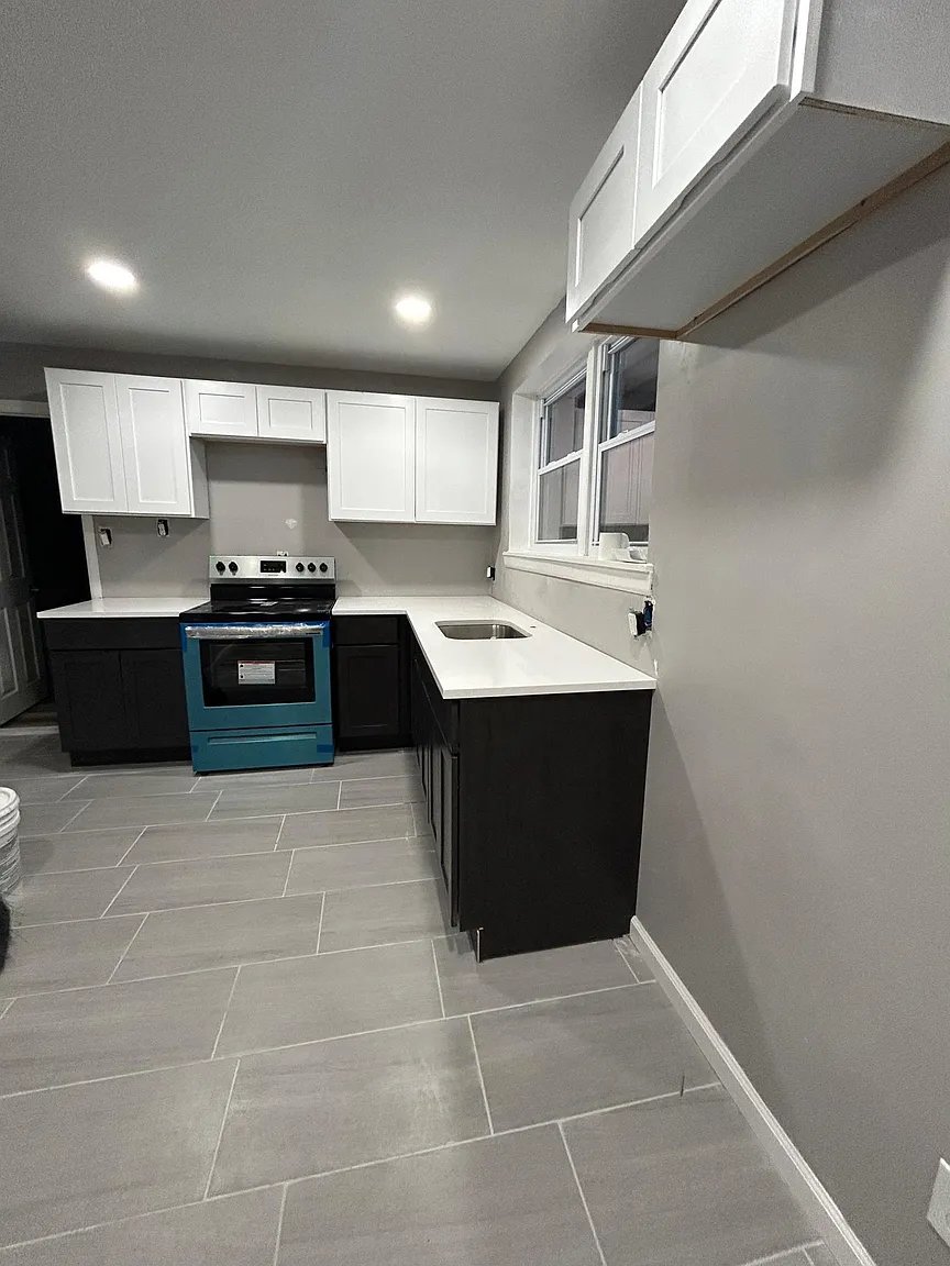 Passaic Apartment: 122 Central Ave