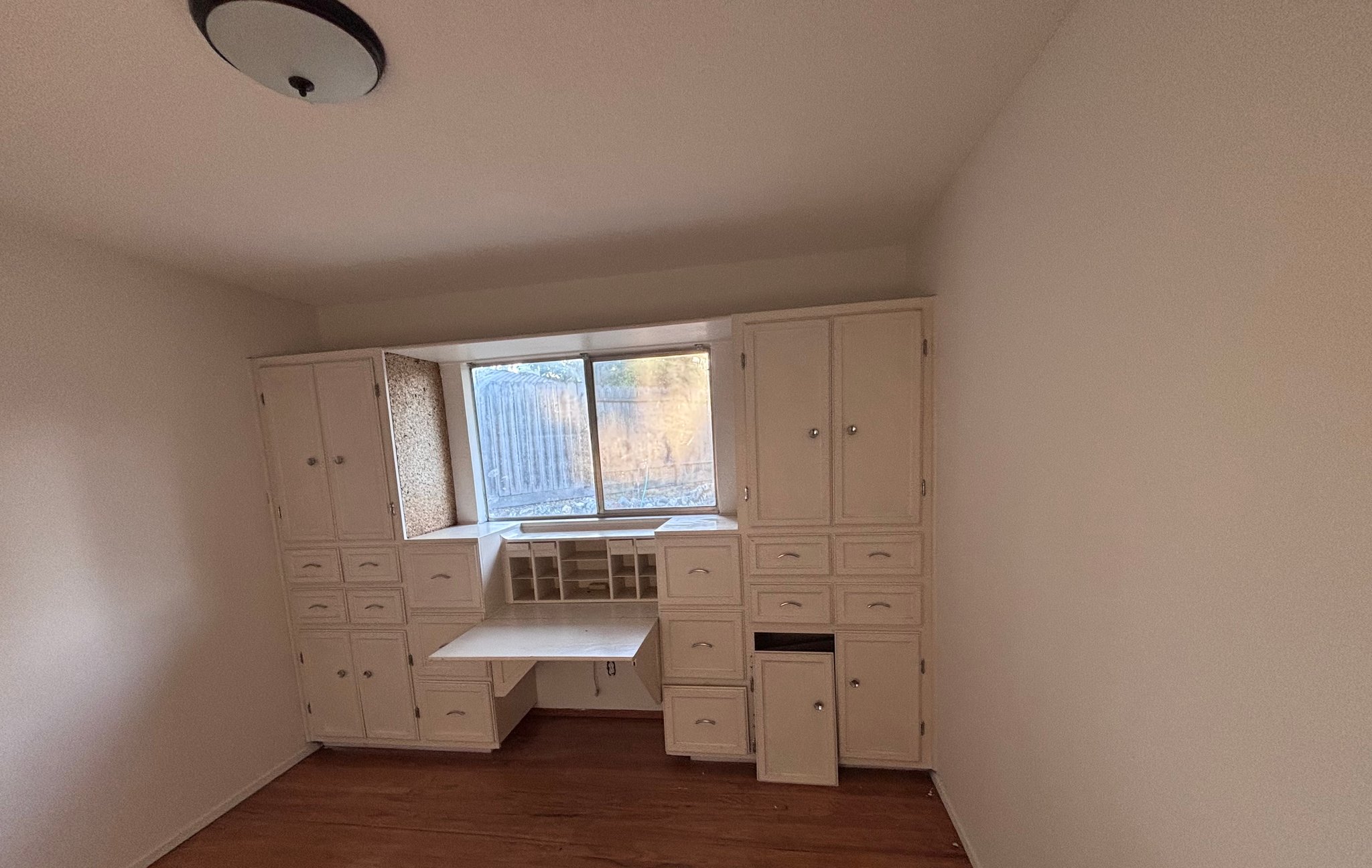 San Ramon House: 125 Mills Pl