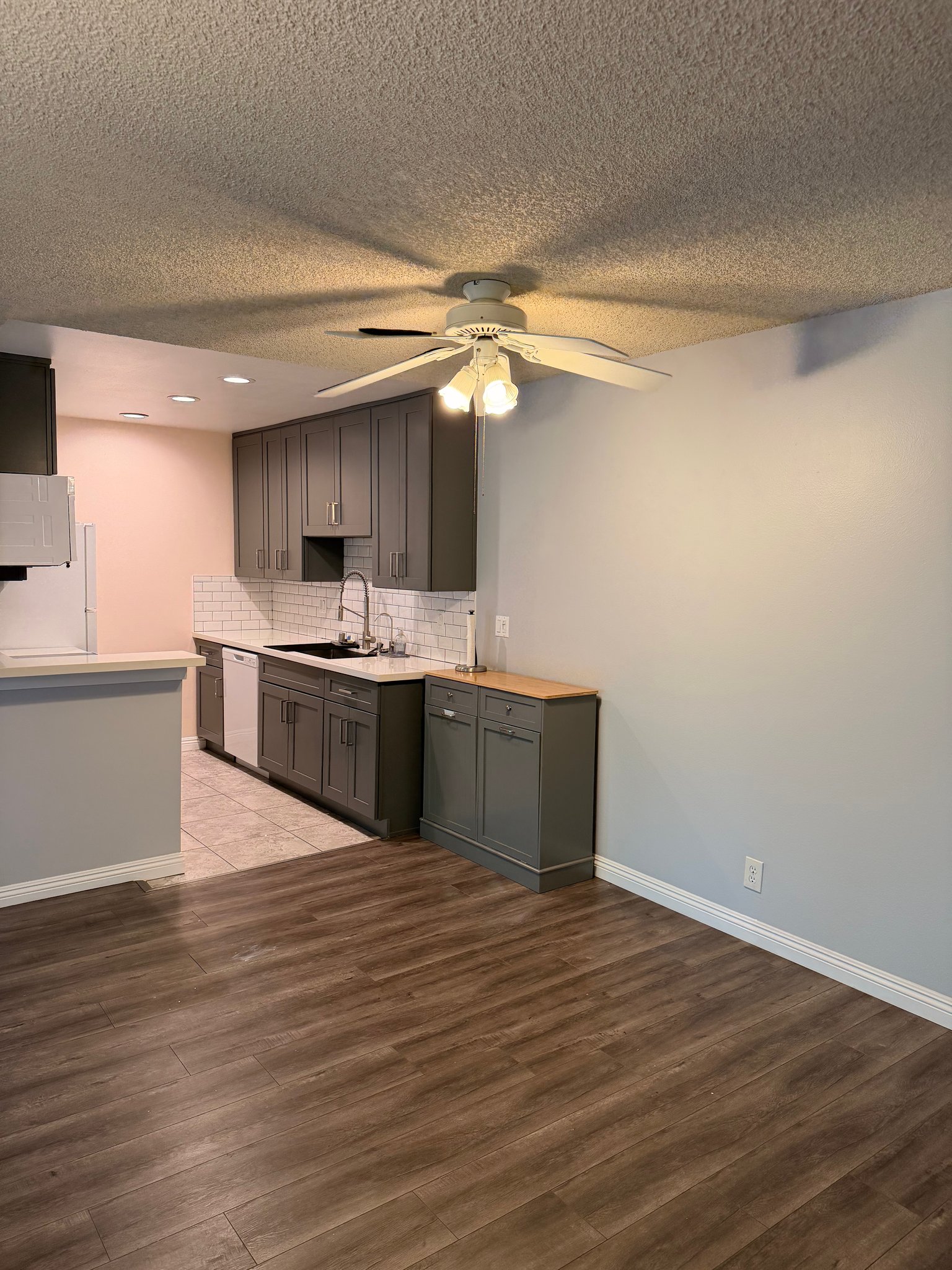 Long Beach Condo: 576 N Bellflower Blvd