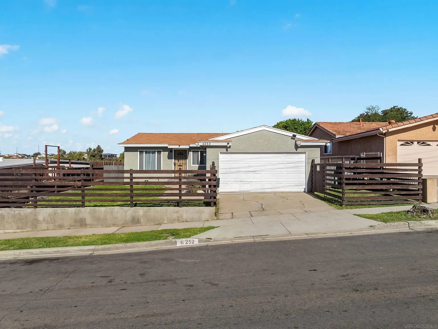 San Diego House: 6252 Alderley
