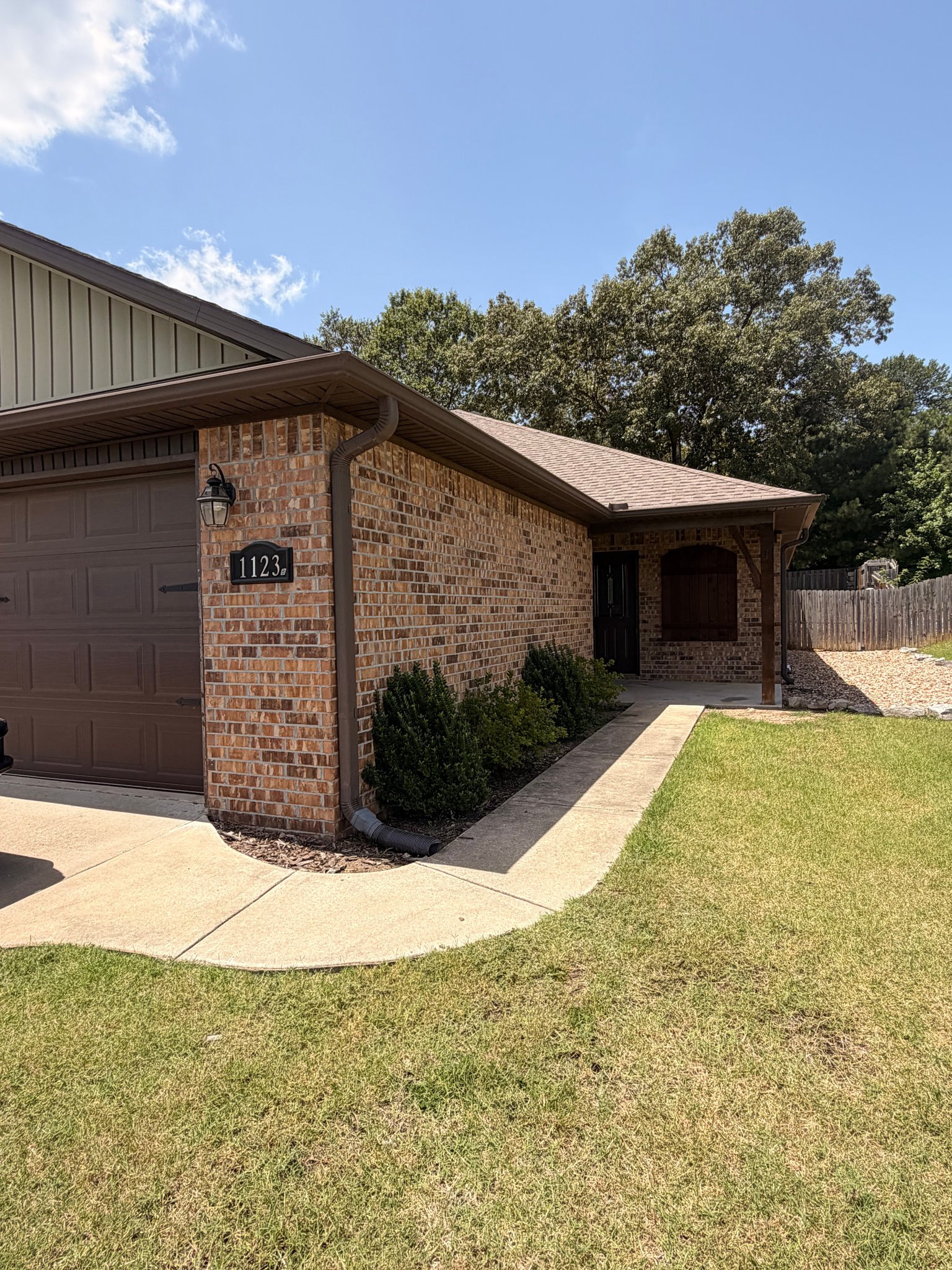 Barling Multiplex: 1123 Springhill Rd