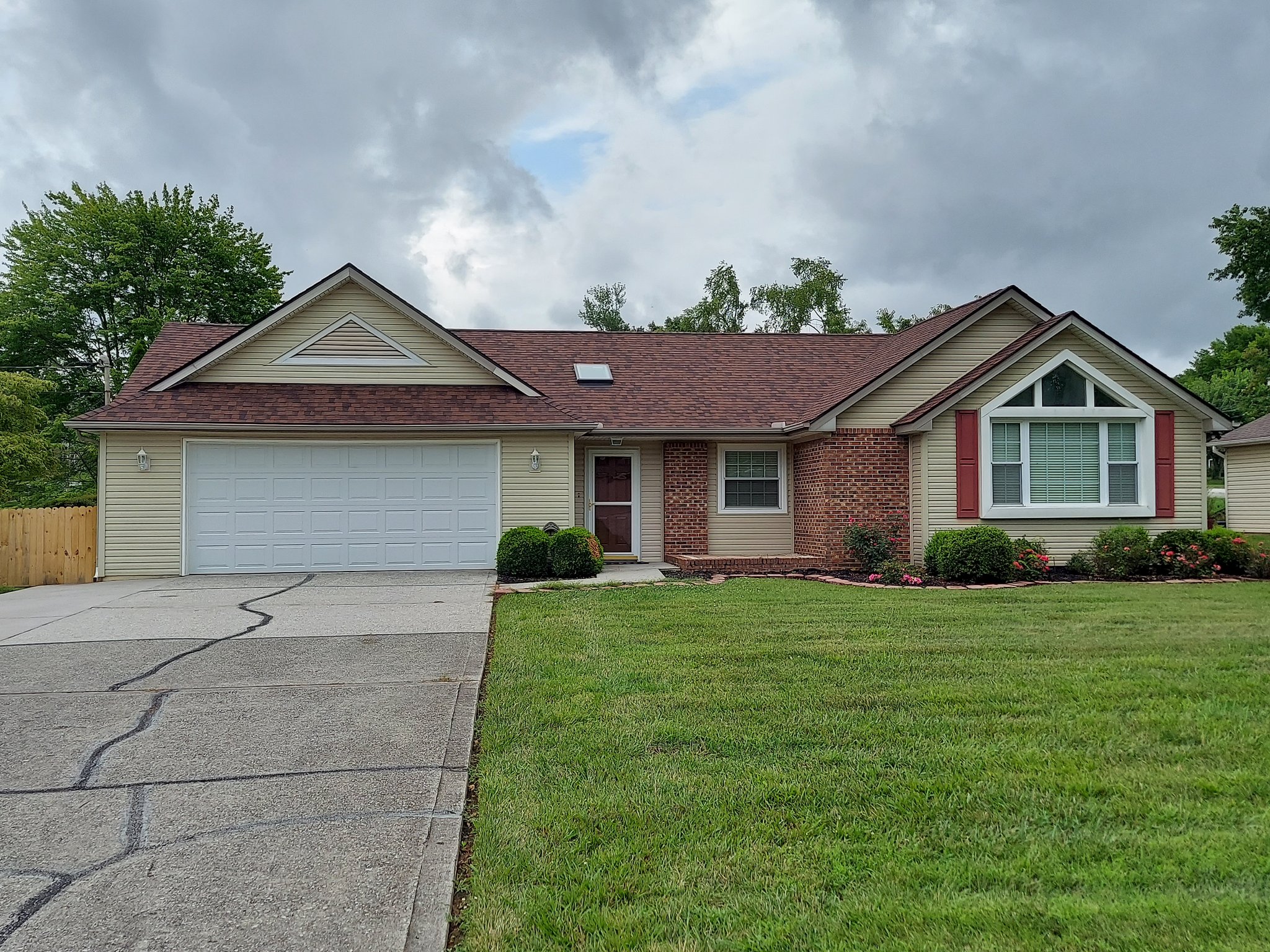 Knoxville House: 1335 Windamere Rd