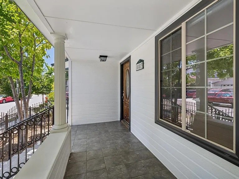 San Jose House: 883 Pacific Ave