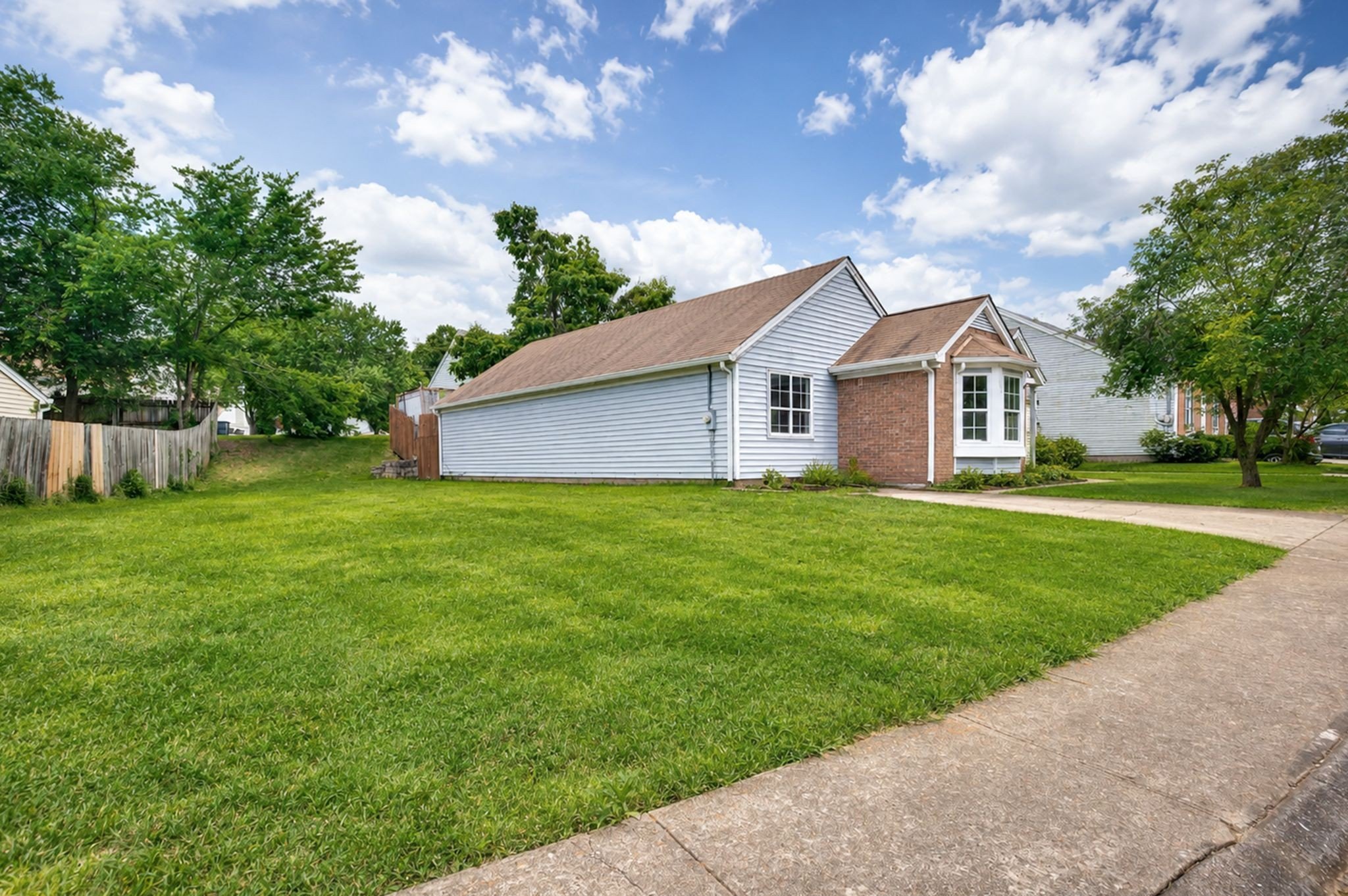 Nashville House: 614 Poplar Pl