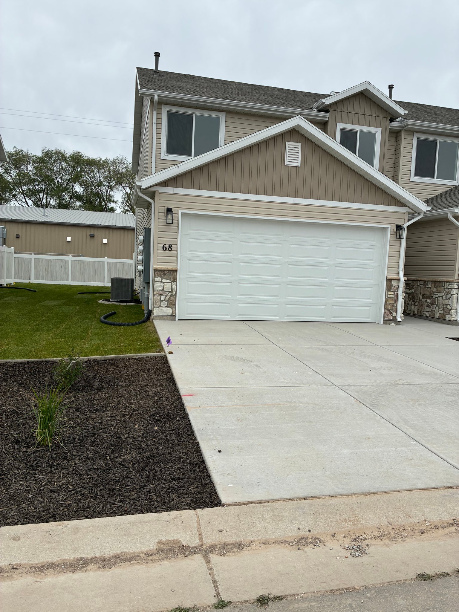 Malad city Townhome: 68 cedar ln