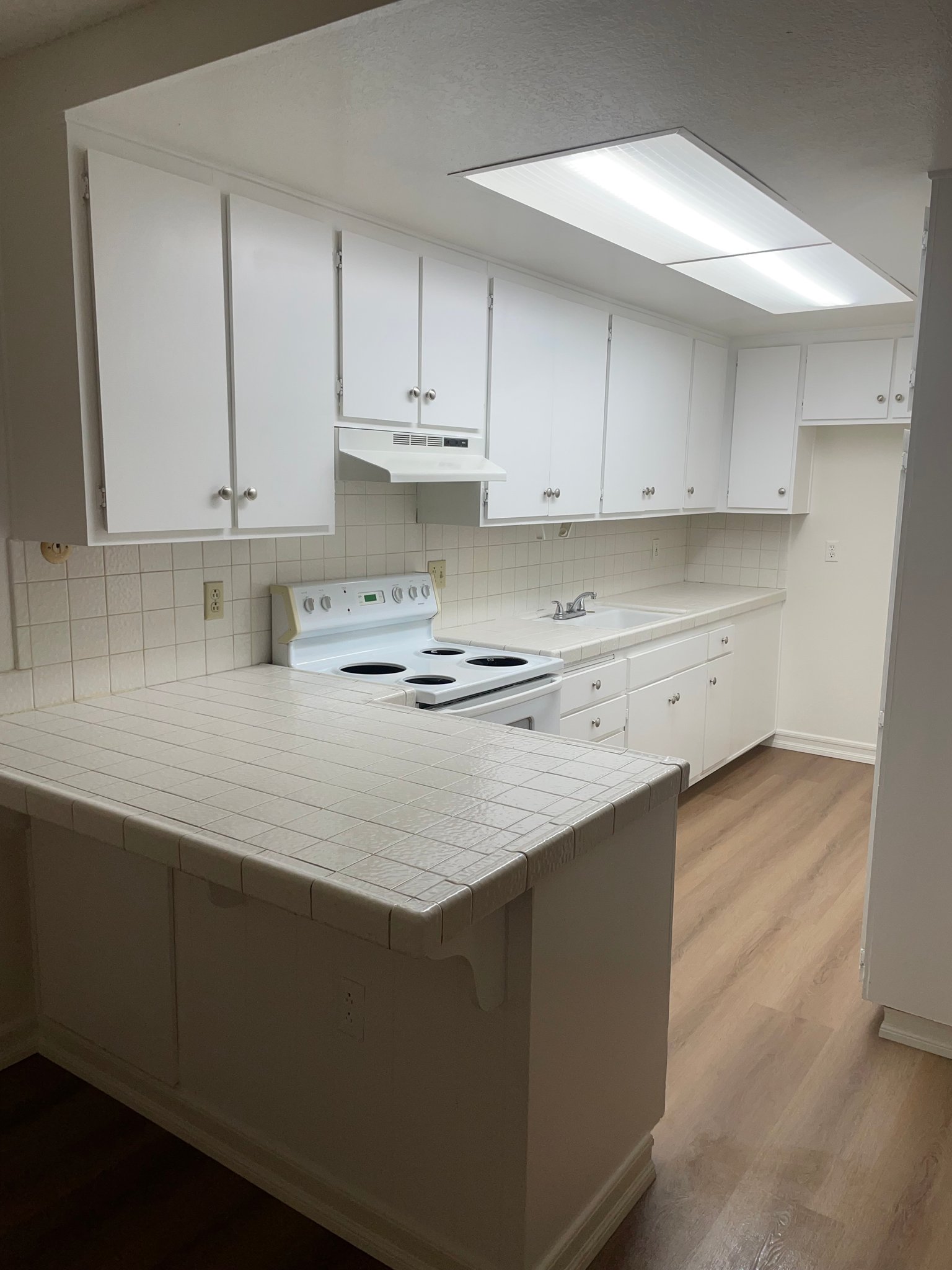 La Mesa Apartment: 4431 parks ave