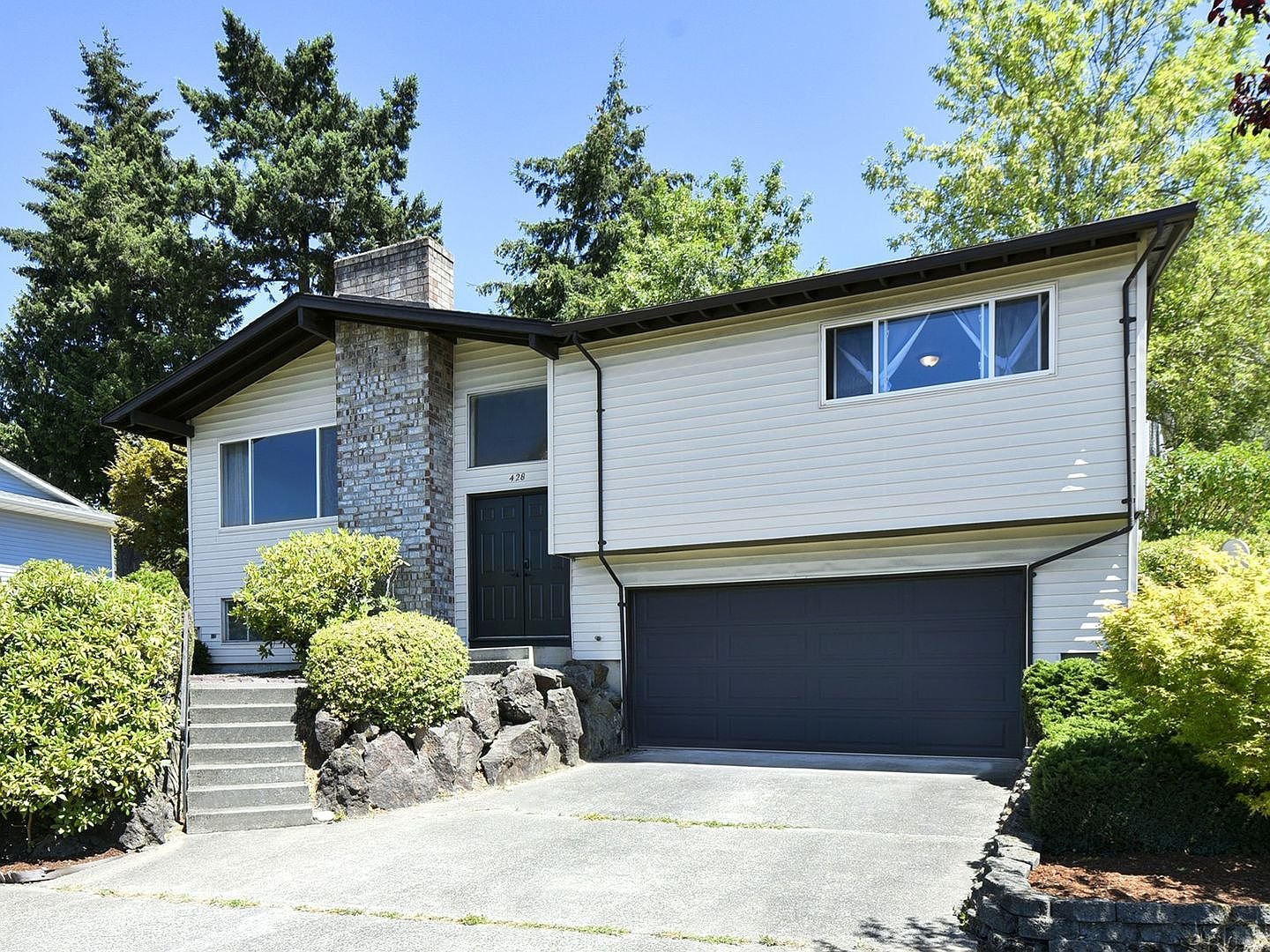 Renton House: 428 S 26th St