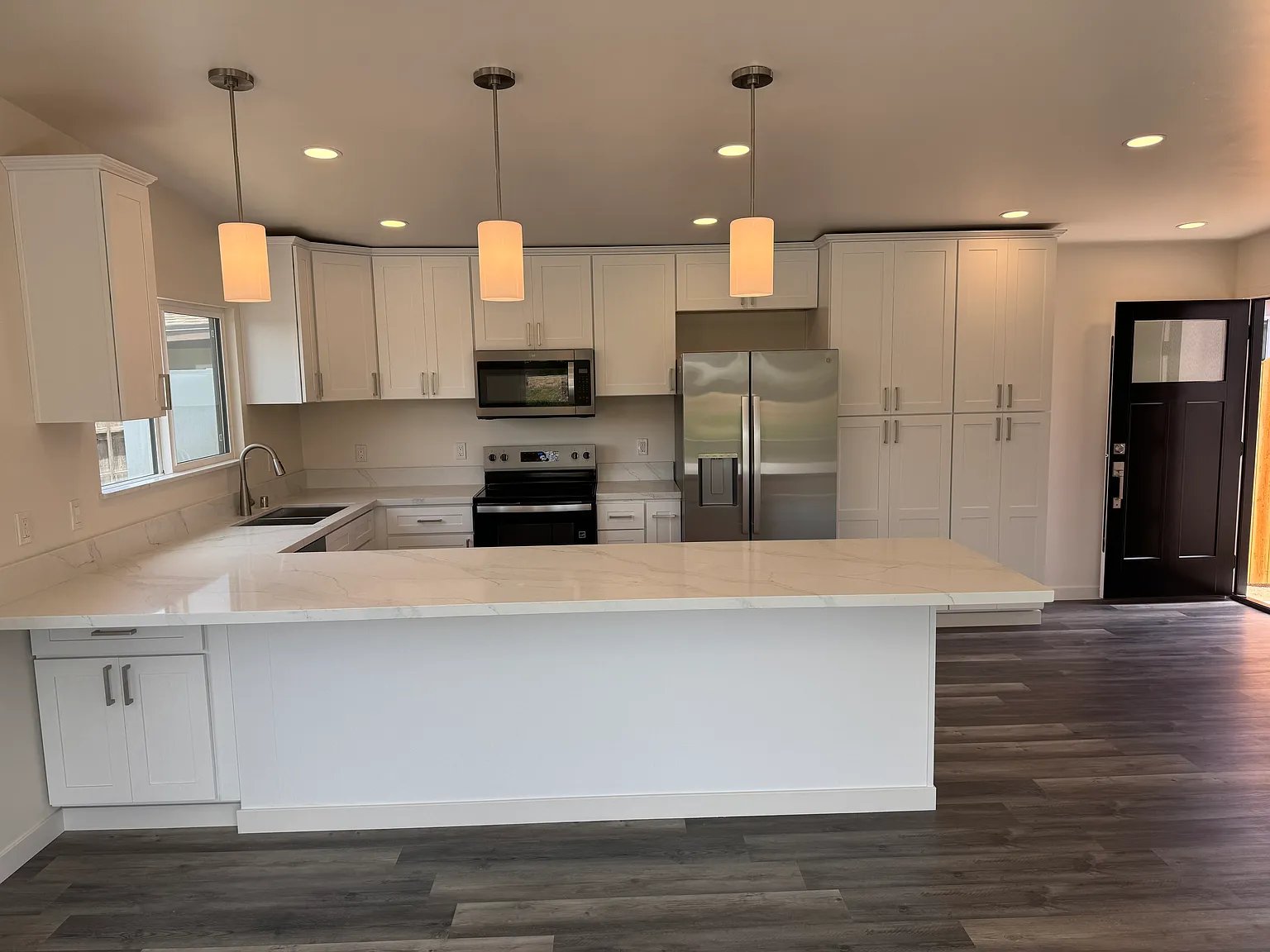 San Diego House: 5353 Hatteras Ave
