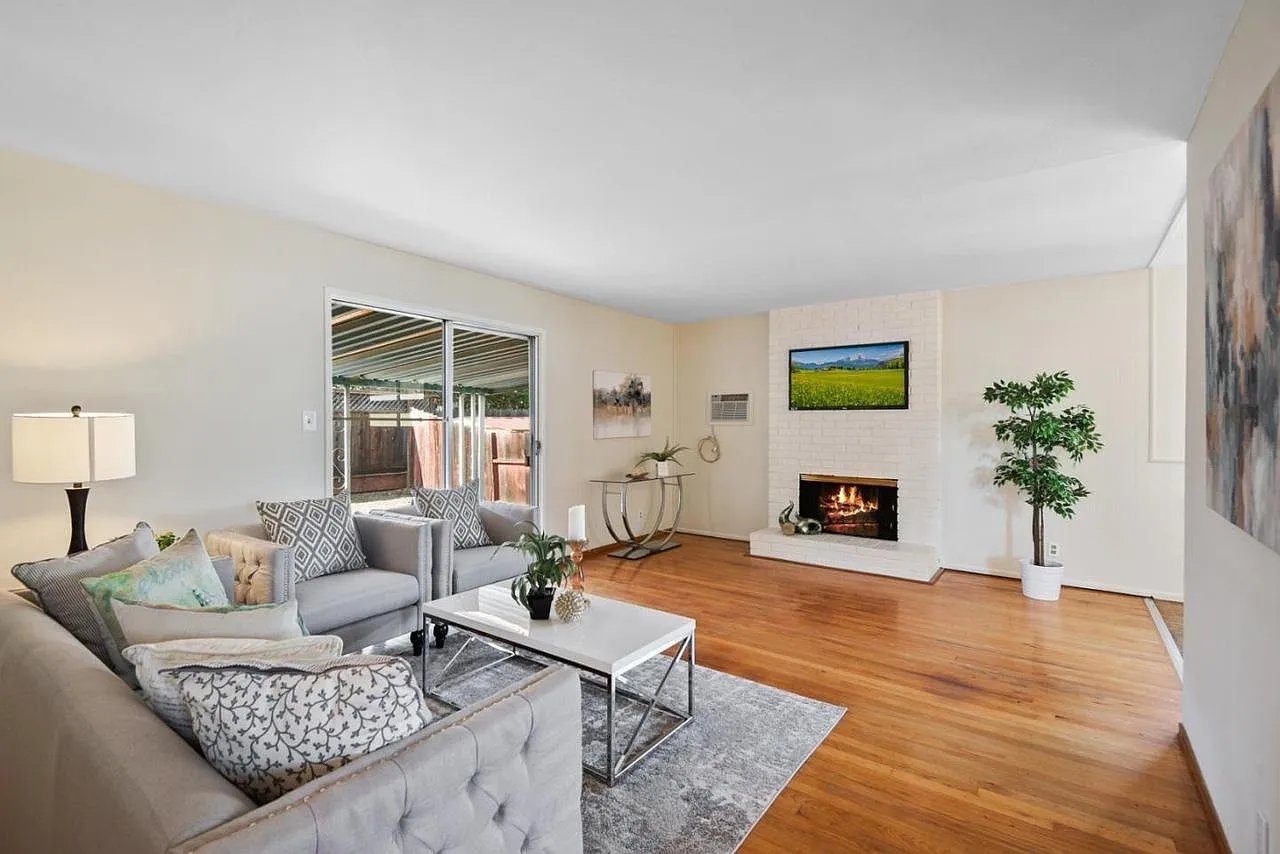 San Jose House: 1087 Boynton Ave