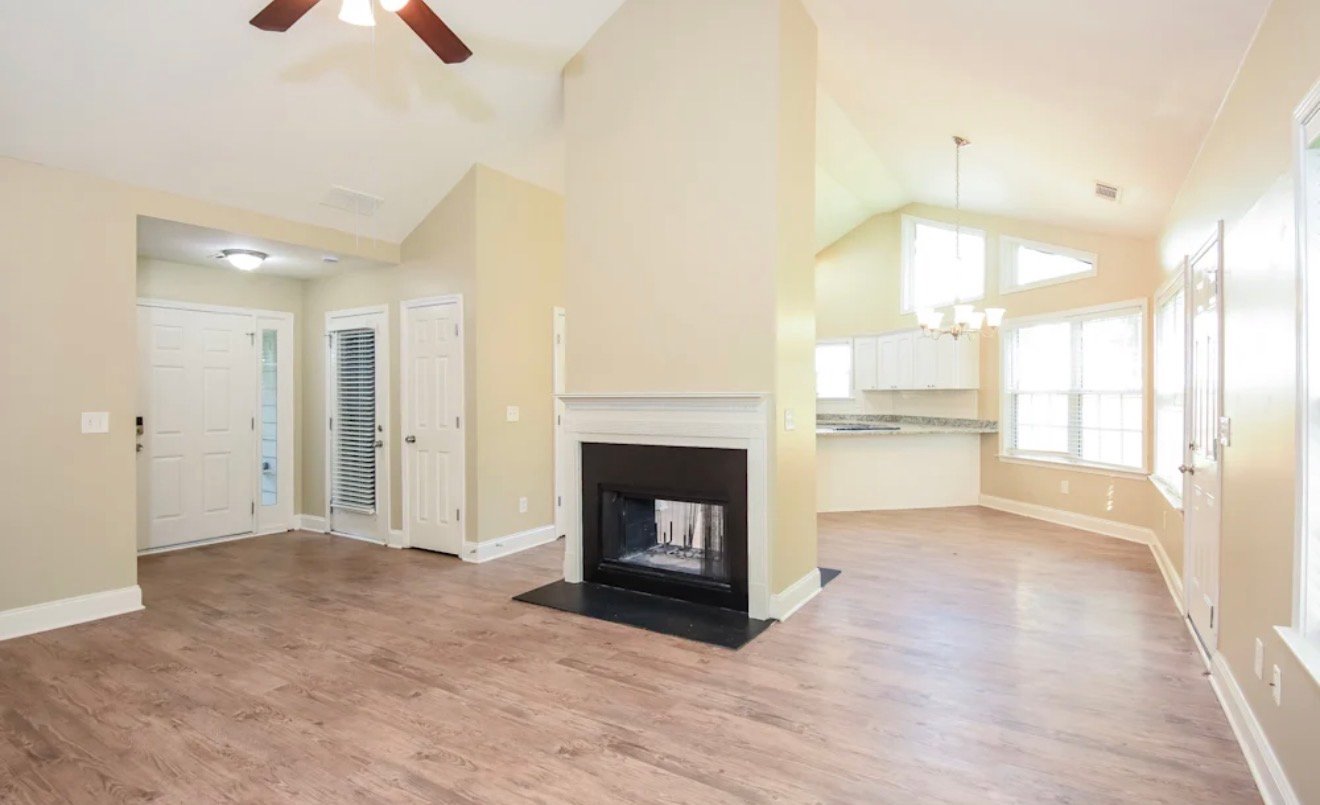 Mableton House: 485 Hunnicutt Rd SE