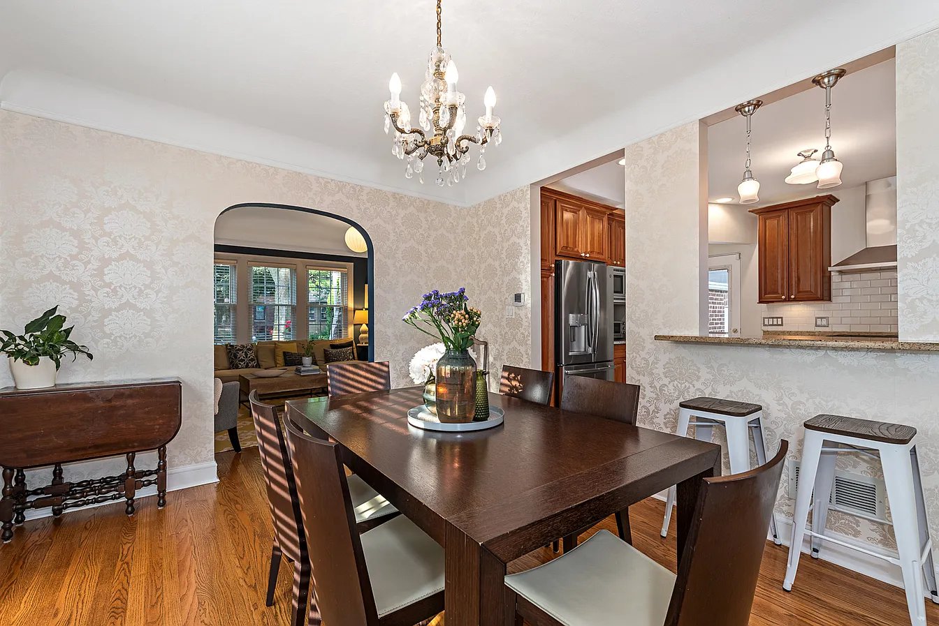 Chicago House: 6412 N Tahoma Ave