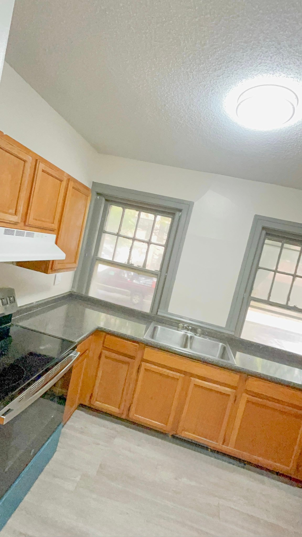 Hartford Apartment: 928 Asylum Ave