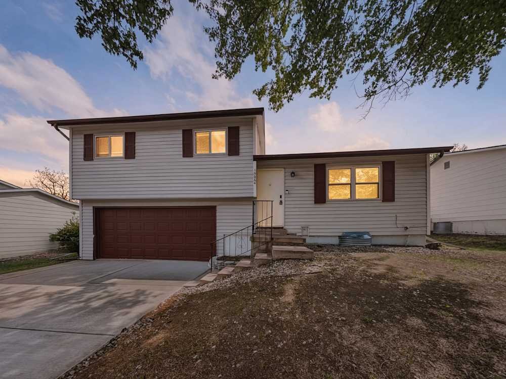 Aurora House: 19064 E Eastman Ave