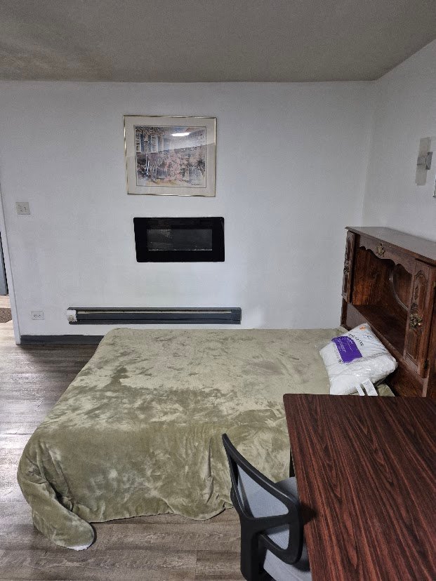 Chicago Single Room: 6945 South Indiana Avenue
