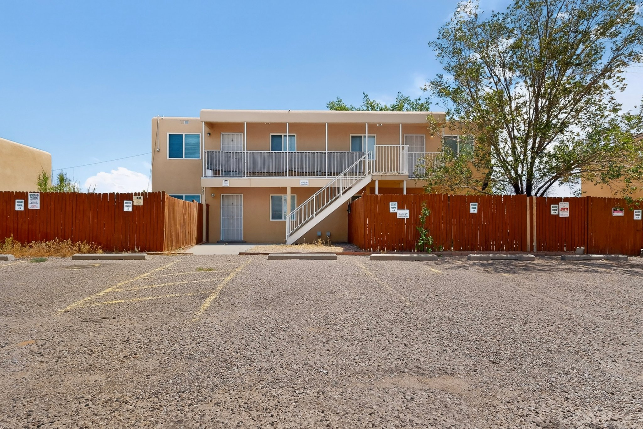 Albuquerque Multiplex: 225 Hanosh Ct Se, Apt 3