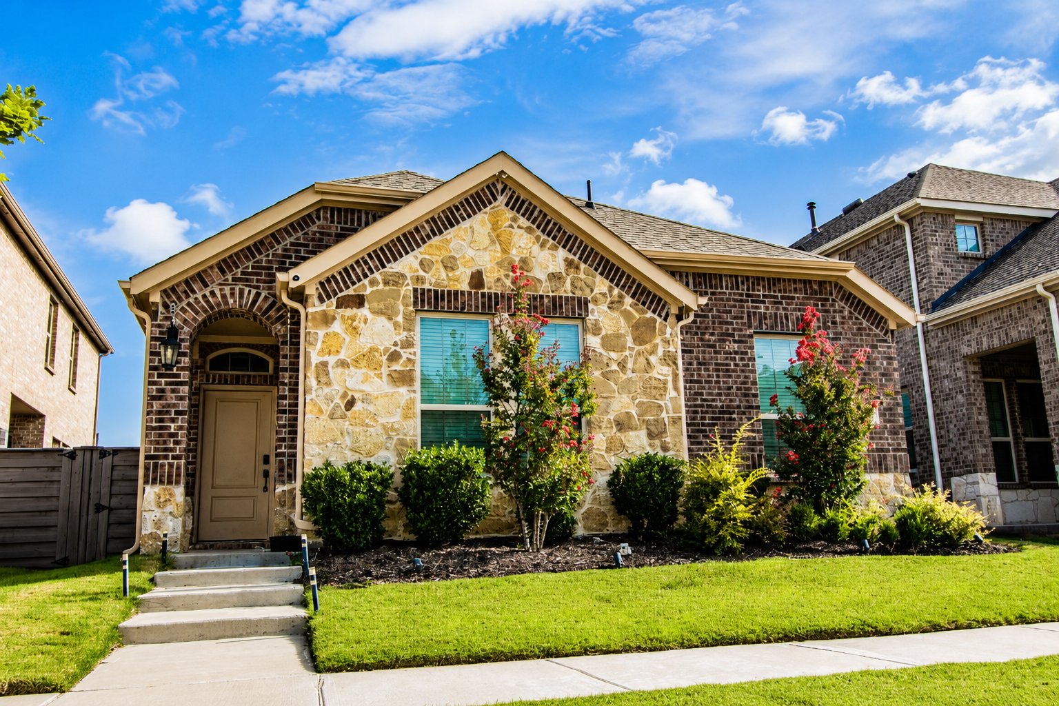 Aubrey House: 1641 Blakely Pl