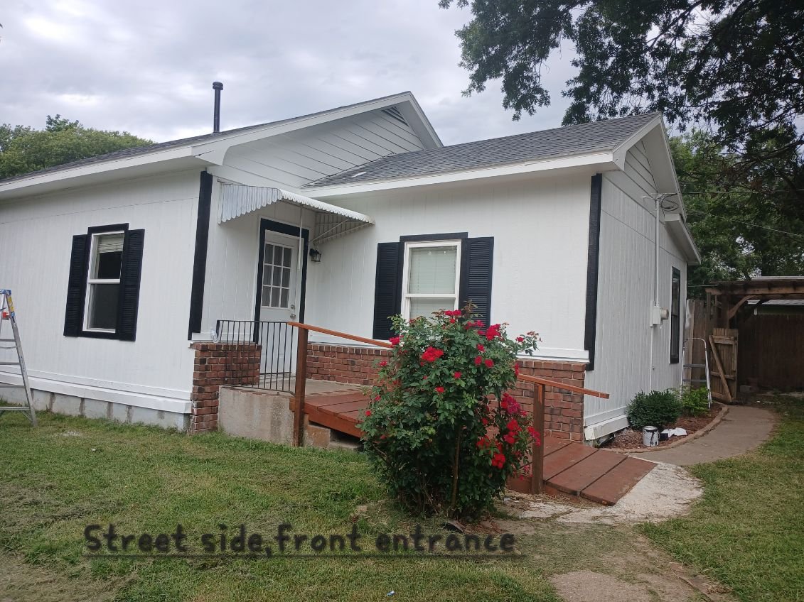 Pittsburg House: 610 w 7th St