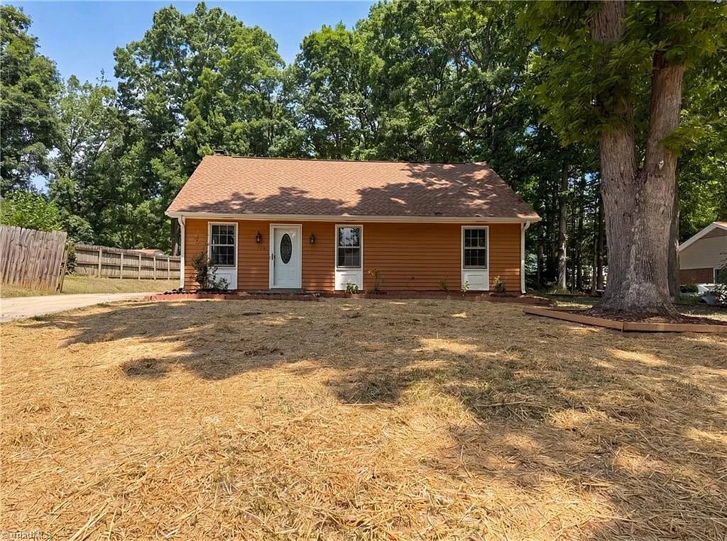 Greensboro House: 4708 Chaucer Dr