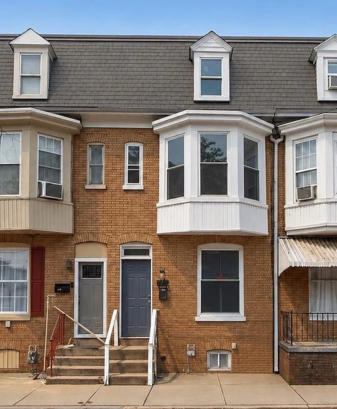 York Townhome: 460 S Pershing Ave