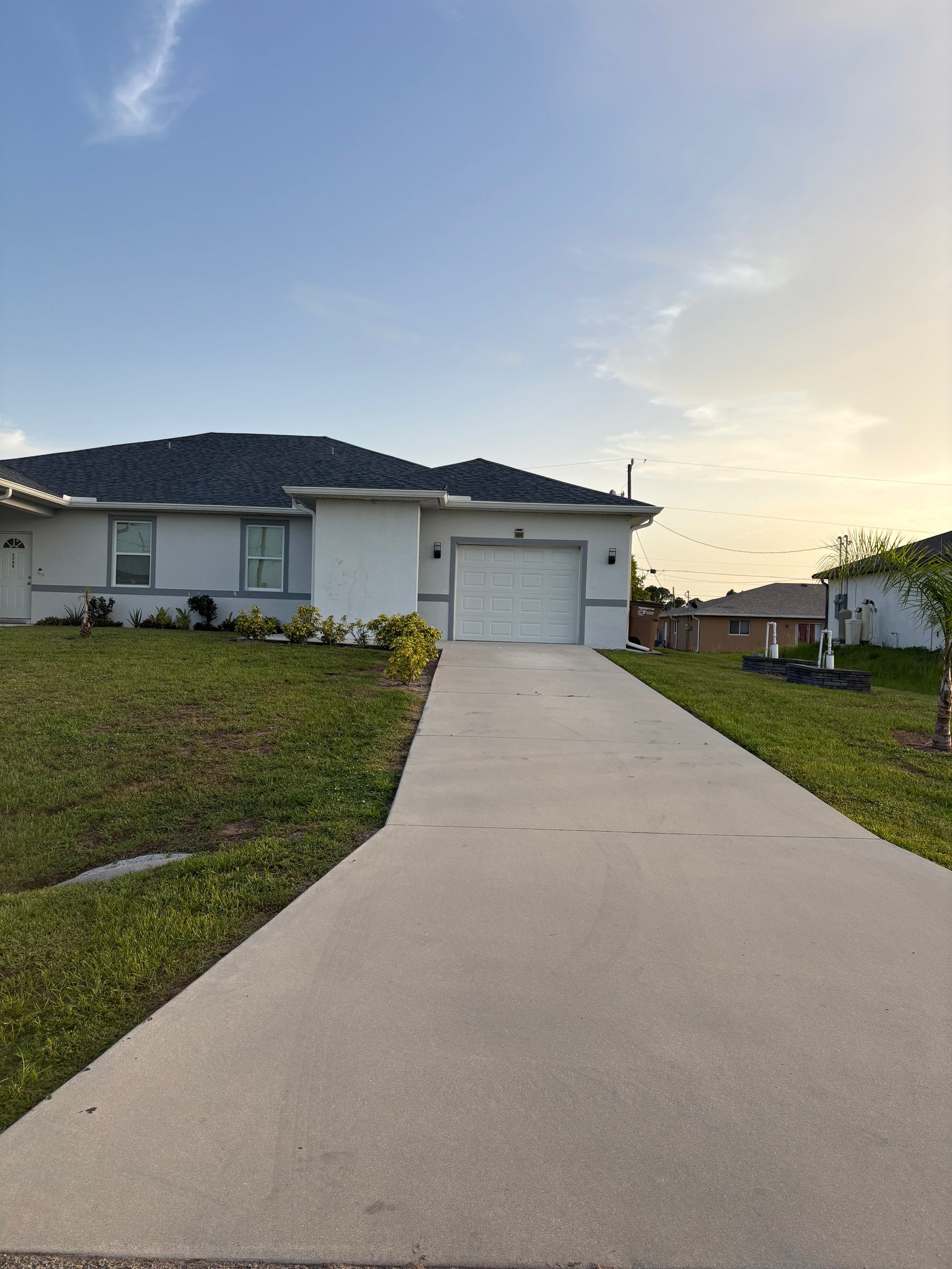 Lehigh Acres Multiplex: 5211 24st SW