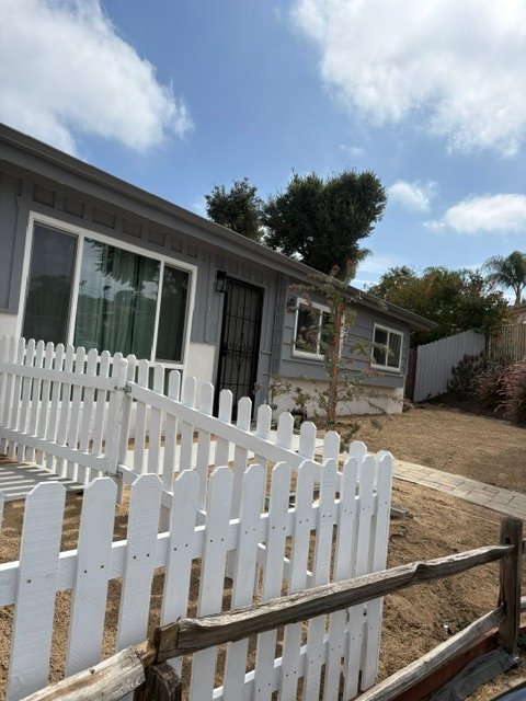 Vista House: 812 Duo Ct