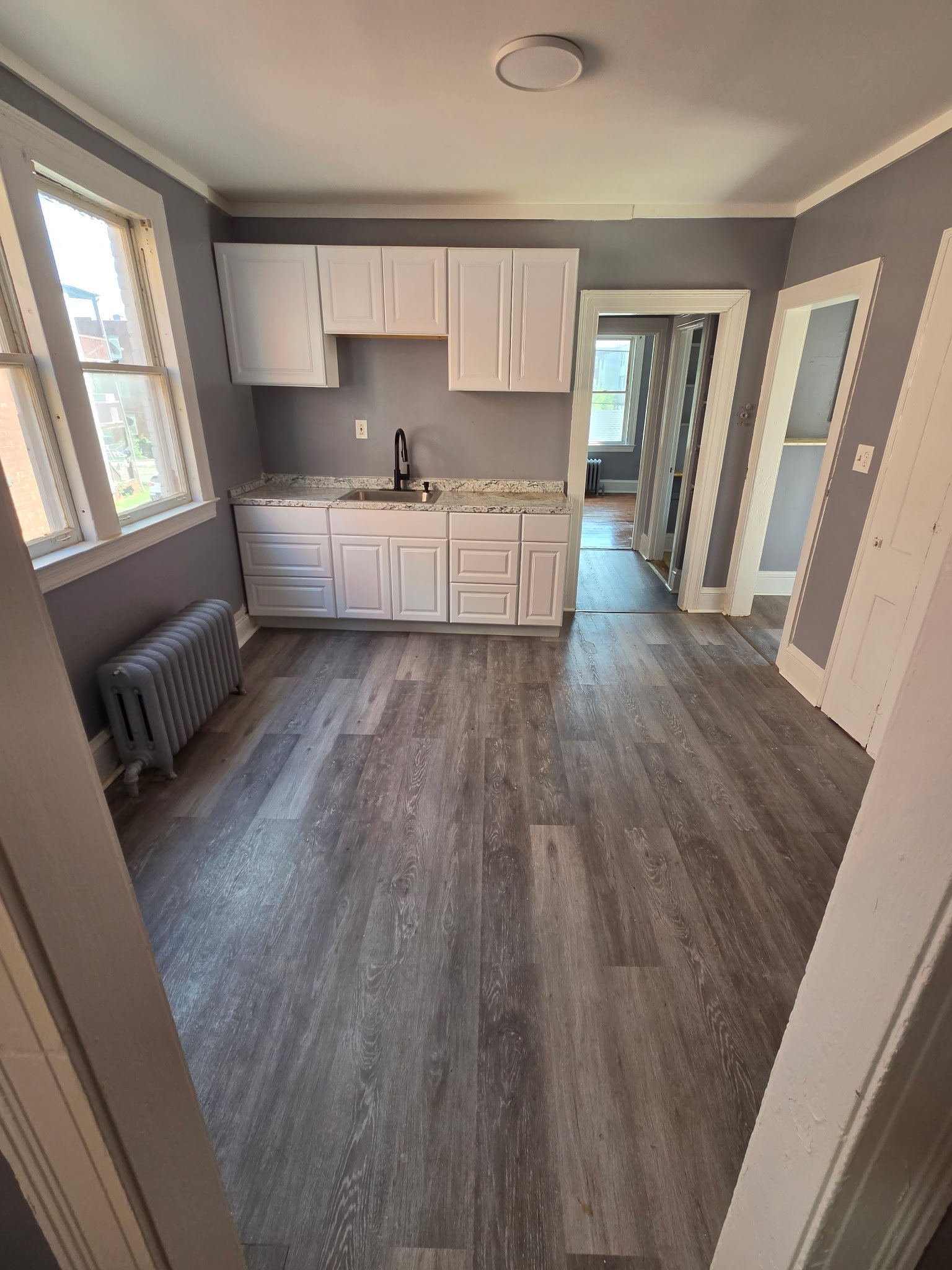 Hartford Apartment: 1069 Capitol Ave