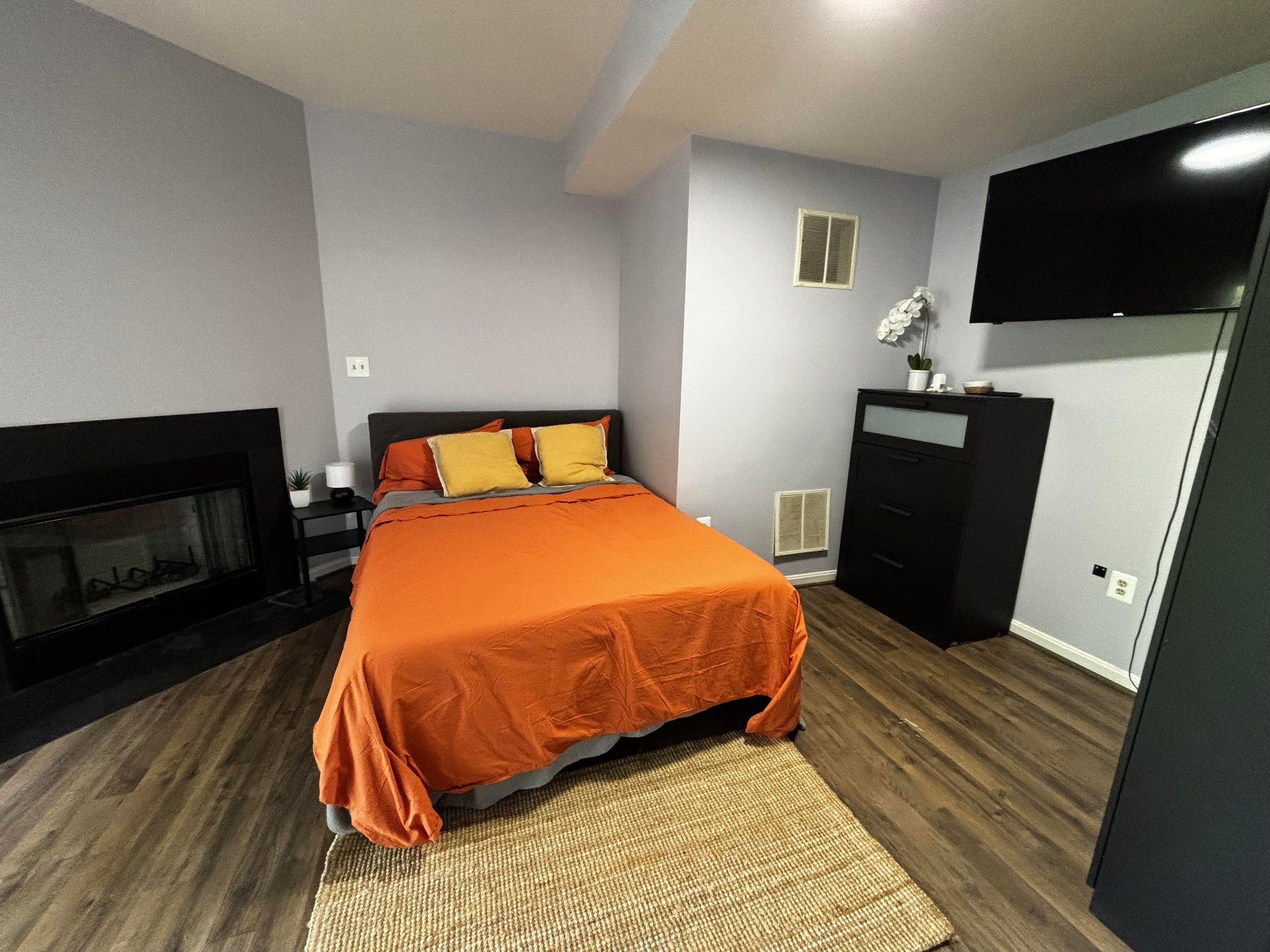 Germantown Single Room: 19135 Highstream Drive