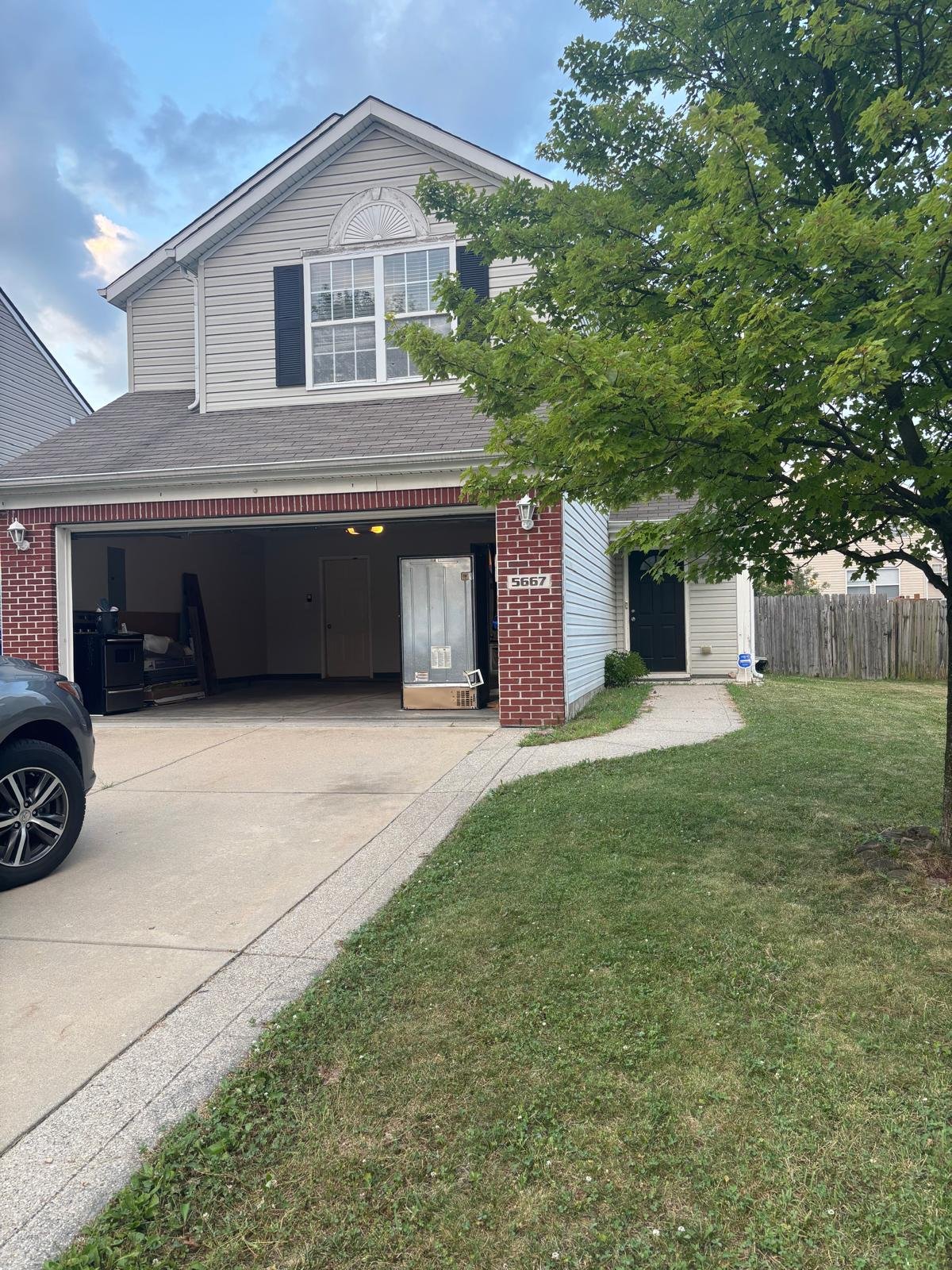 Indianapolis House: 5667 Glass Chimney Ln