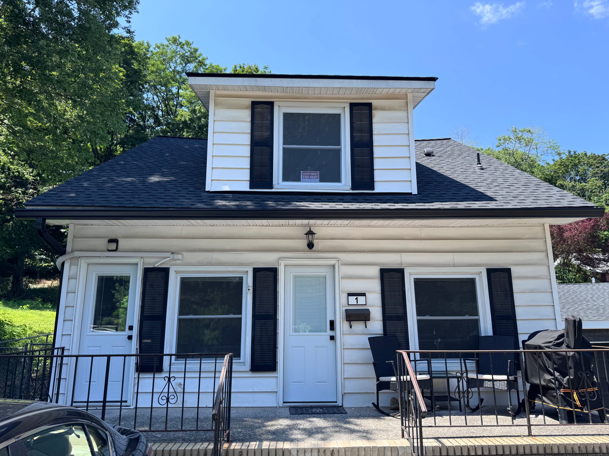 Highland Apartment: 1 Brinkerhoff Ave